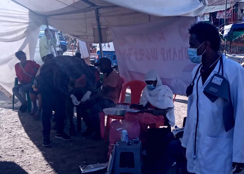 Ethiopians in Gonder express their support to National Defense Forces who are fighting the TPLF militia in Northern Ethiopia.