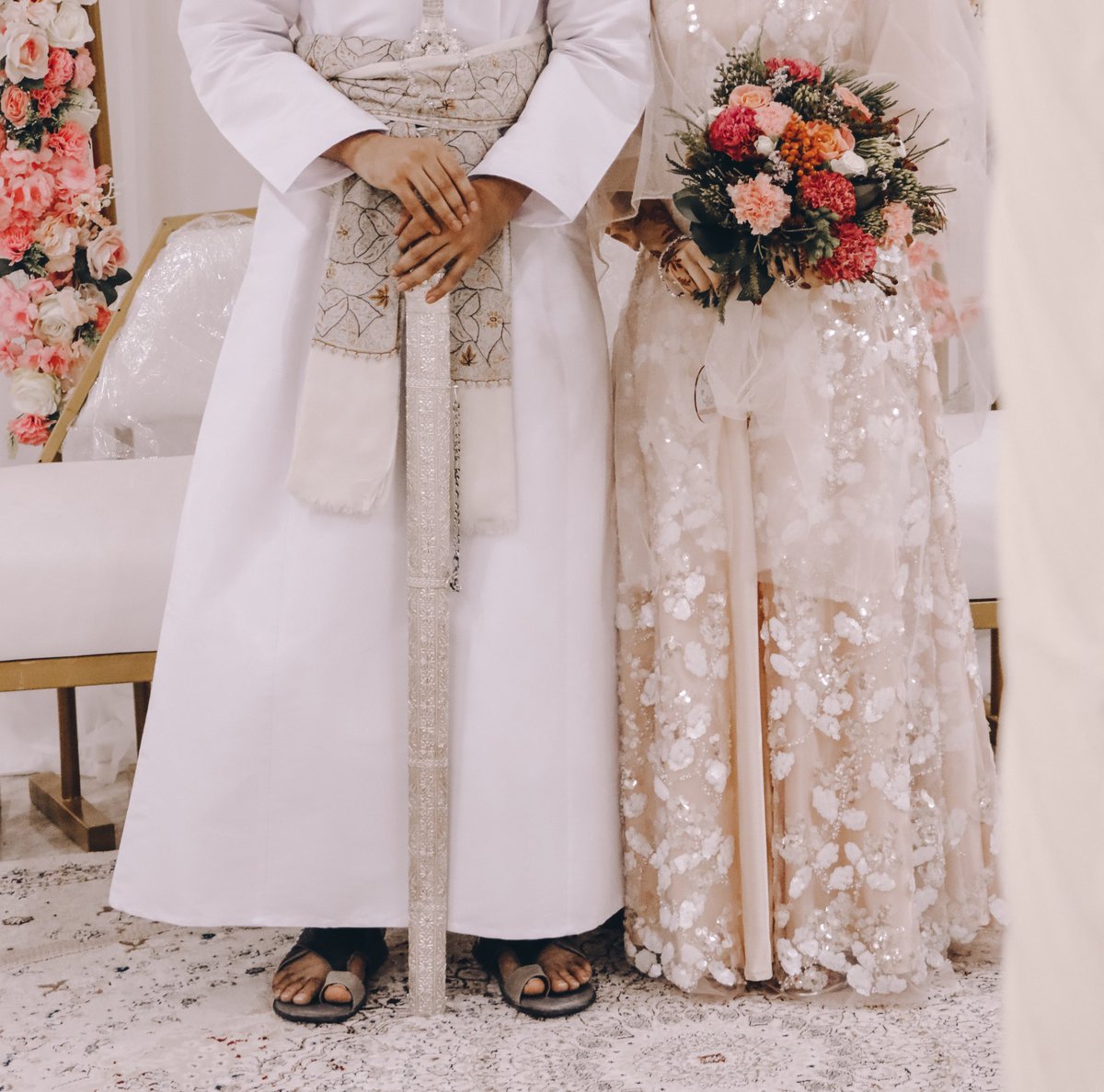 3ll__ll's tweet photo. أغلى من عيوني الثنتين وأحبابي
وأغلى من الناس حاضرها وغايبها ..
30.10.2020 💍🤍
" أجمل أخت بالدنيا صارت عروس " https://t.co/hzKKD0Yz7e