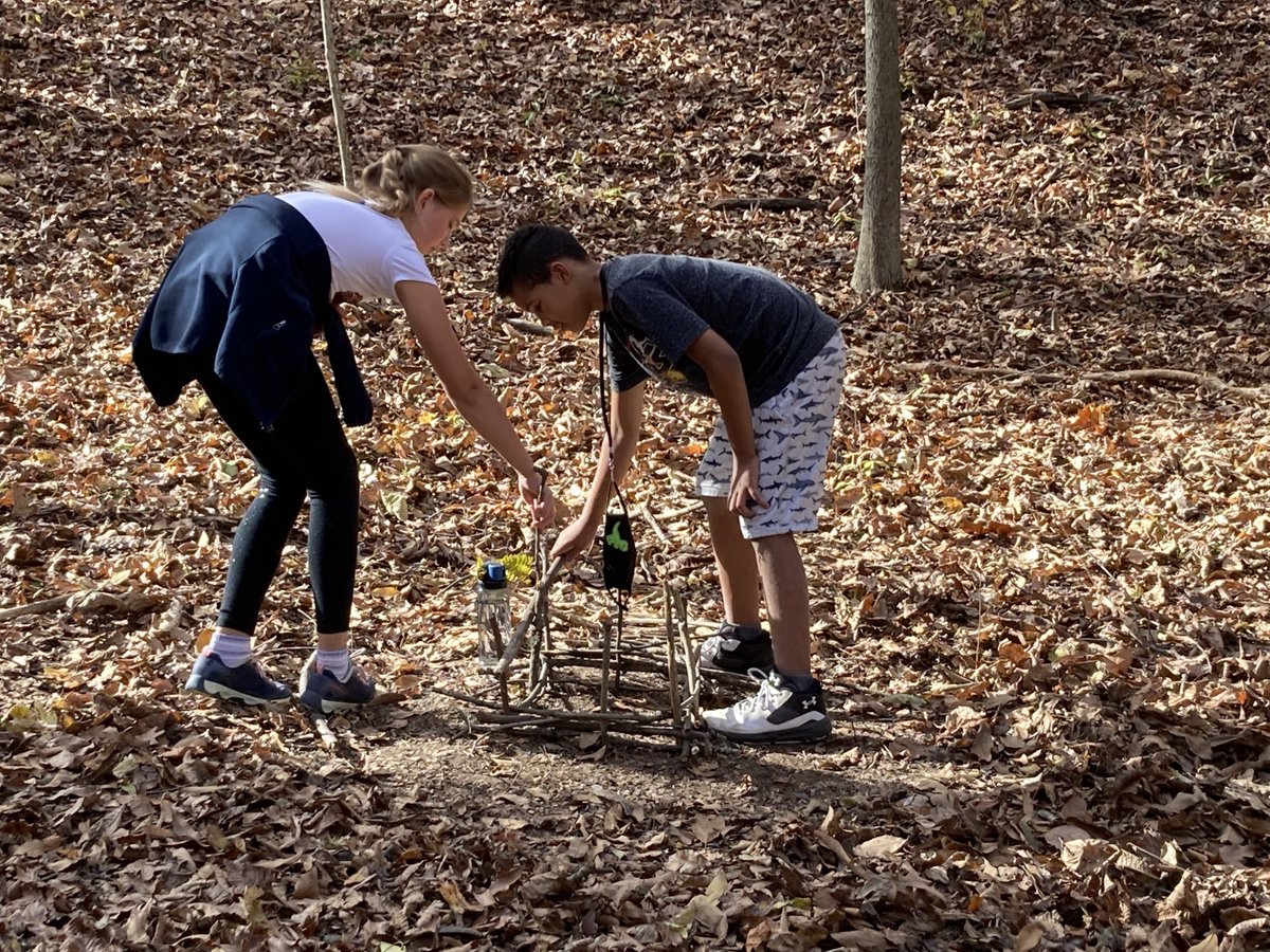 PrinOutdoorEd's tweet image. 4th graders ⁦@PrincipiaSchool⁩ are studying Jamestown where they usually built wattle daub structures. As a way to learn more about the skill of self-awareness, they replicated what the settlers did.

#outdoorlearning 
#handsonlearning
#structurebuilding