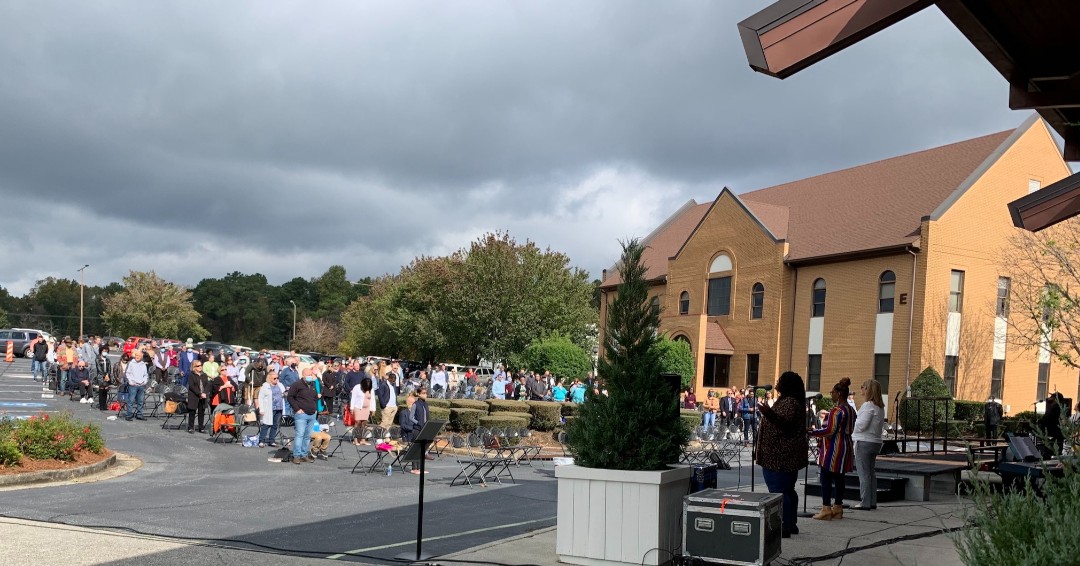 newhopebc's tweet photo. What a gift it is to praise God out in the beauty of His creation!  You can sit outside with us or worship with us from the parking lot this Sunday at 10:55AM.  We'll have worship with Canton Jones and we'll be kicking off our new series "Family Life."  See you there! https://t.co/J2DkqiQJuD