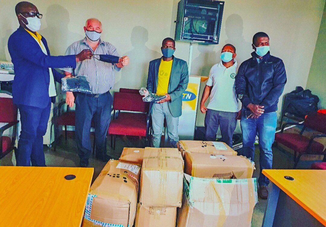 MTNEswatini's tweet image. The official handover of 11 000 masks being donated to the Kukhanyeni &amp;amp; Mtfongweni Tinkhundla was held at Gundvwini earlier today. As part of the #WearItForMe initiative aimed at ensuring that everyone plays a role in protecting one another (wear it safely everywhere you go 💛).