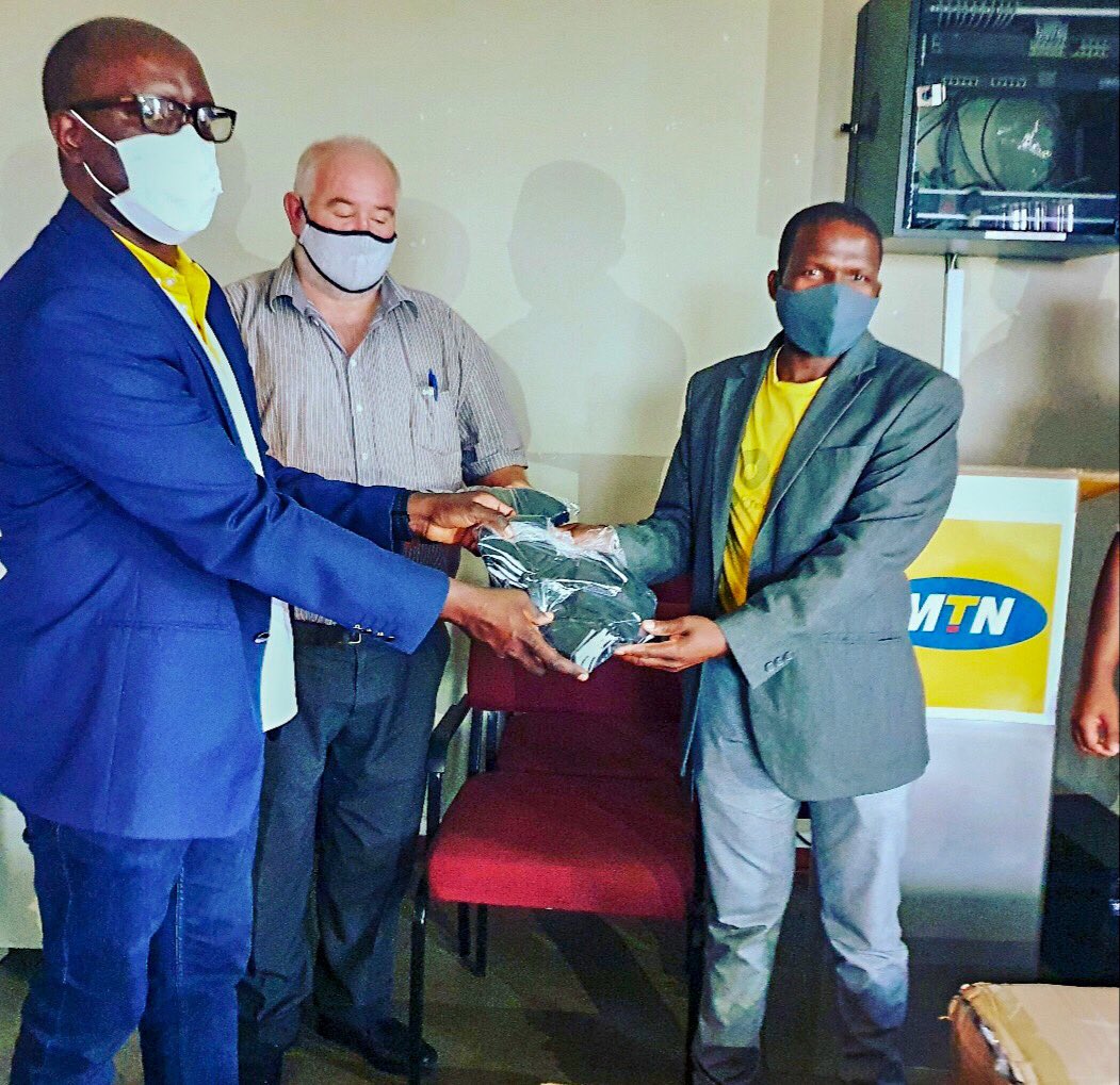 MTNEswatini's tweet image. The official handover of 11 000 masks being donated to the Kukhanyeni &amp;amp; Mtfongweni Tinkhundla was held at Gundvwini earlier today. As part of the #WearItForMe initiative aimed at ensuring that everyone plays a role in protecting one another (wear it safely everywhere you go 💛).