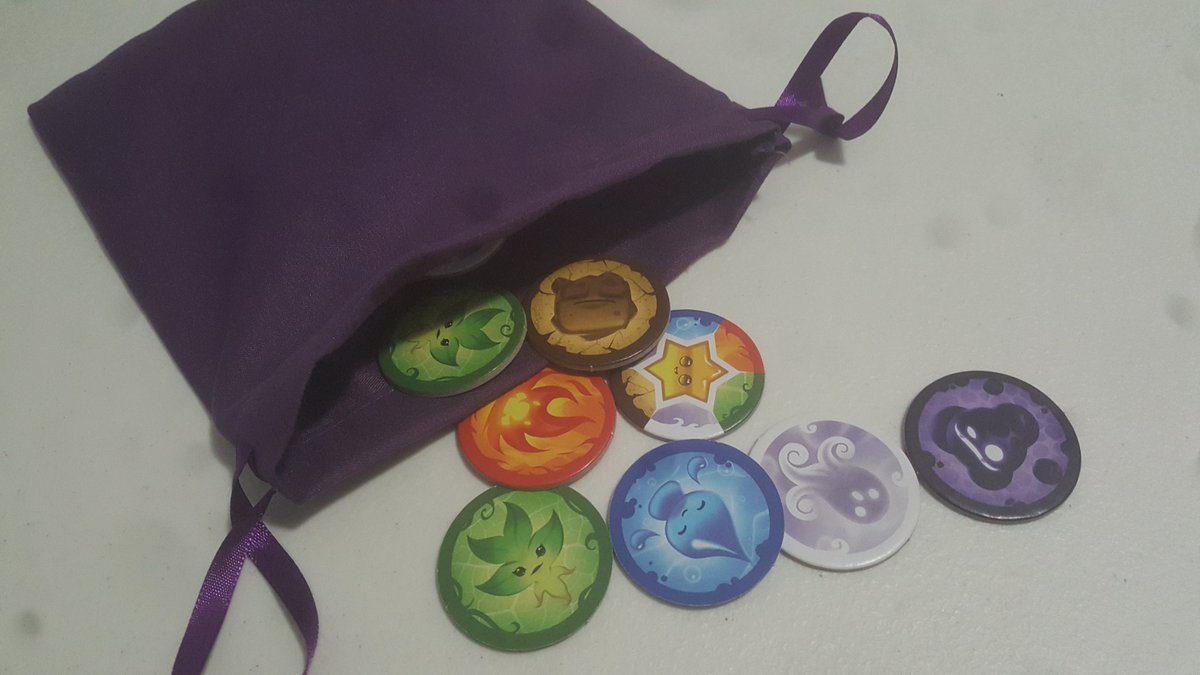 coryjgoff's tweet photo. New game on family game night! Via Magica!
Easy to learn/play.
Fantastic art.
We had to play it again immediately! 
#viamagica #hurricanegames #boardgames #tabletopgames https://t.co/S32dlRaAp4