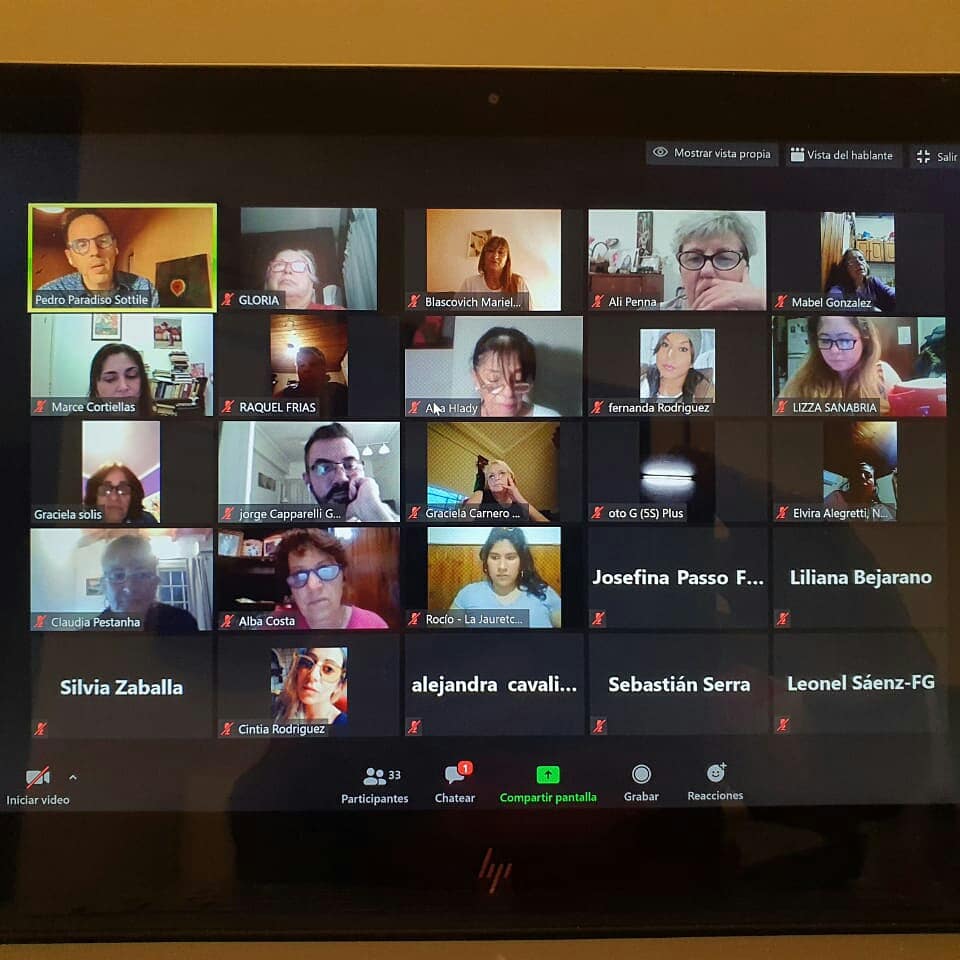 frentegrande_VL's tweet photo. Excelente charla a cargo de @paradisosottile. Sus conceptos alimentan el debate necesario para fomentar la elaboración de politicas concretas que impliquen un cambio trascendental en la sociedad.
@susanagmenchu
@lajuanmanuelok
@FGBuenosAires https://t.co/LidEePQqk8