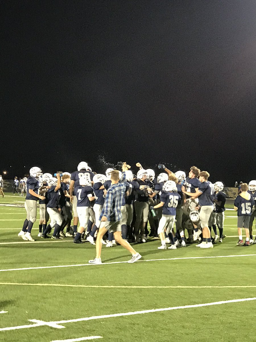 Wolverine Football (@bville_west_fb) on Twitter photo Conference Champions are the <a href="/GJHS_Grizzlies/">Grimsley Grizzlies</a>! Congrats boys! Undefeated season! #ClawsUp Conference Champions are the <a href="/GJHS_Grizzlies/">Grimsley Grizzlies</a>! Congrats boys! Undefeated season! #ClawsUp