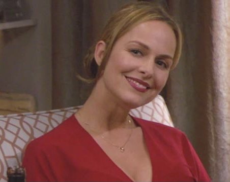 KacieCowling's tweet photo. All I’m sayin is they got the same energy #TheBachelorette https://t.co/v7trunfBKs