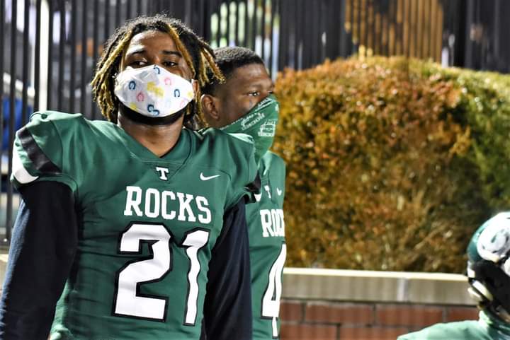 ForehandSr's tweet photo. Pound for pound the best Defensive Back tandem in the State of Kentucky @Chrisforehandjr @r1white4 @TrinityHSFB @kyhighs only had two balls call on them all year!! #nocatchzone #Tdzone https://t.co/VoHVaItH9m