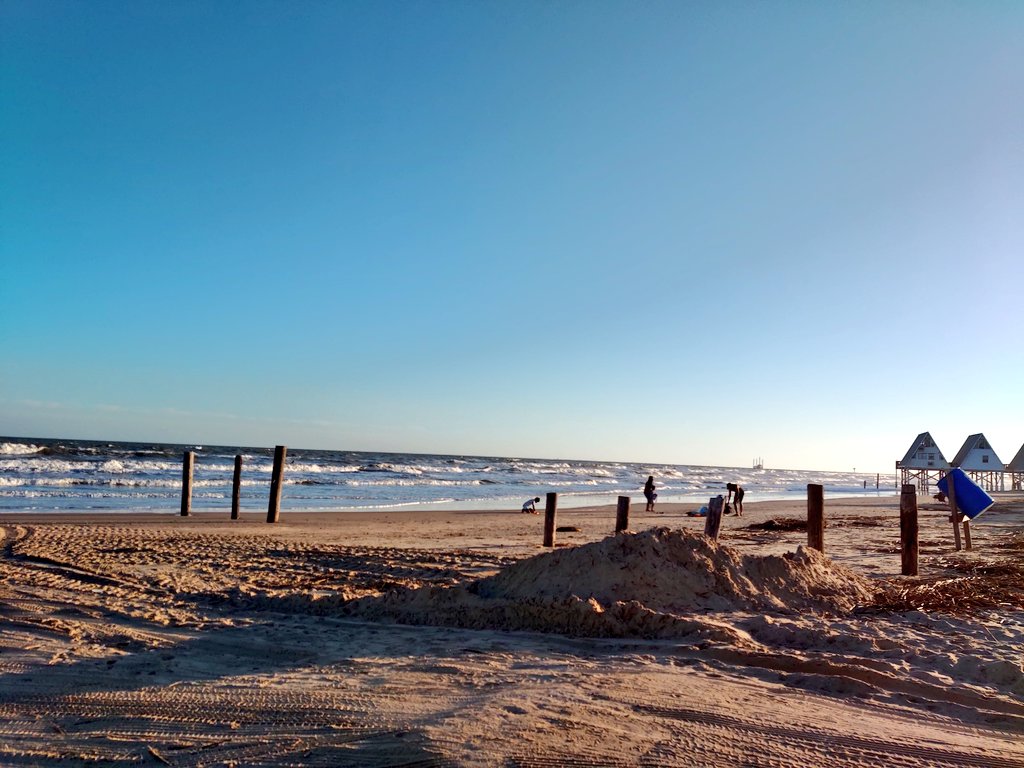 jaysonstreet's tweet photo. So sad rode Talyn till the road ended in water but unfortunately the beach was too crowded so I couldn't stay! ☹️ #IsolatedHackerAdventures https://t.co/JuBNNmtboP