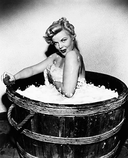 That bathtub scene was clearly a bit of a thing back in 1954. Moore did this photo shoot to promote the film that clearly refers to it.  #Noirvember  #Bait
