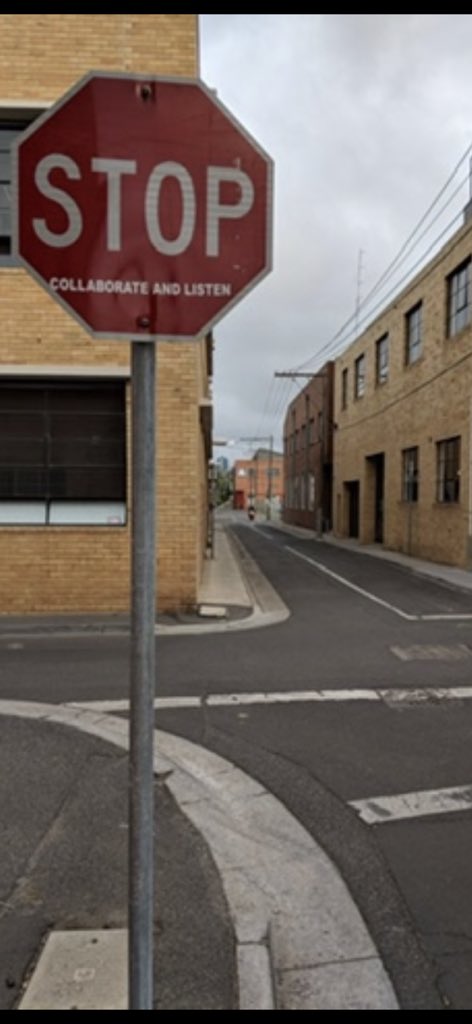 StephenRoche100's tweet photo. @SaintFrankly Brilliant! This little number has also been spotted in Richmond. Artist is very different, but similar era.... https://t.co/2ZHs5mReid