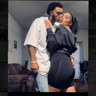 MixedGirl_18's tweet photo. Me n my boo 💕 #NewProfilePic https://t.co/nnnIpy0qe4