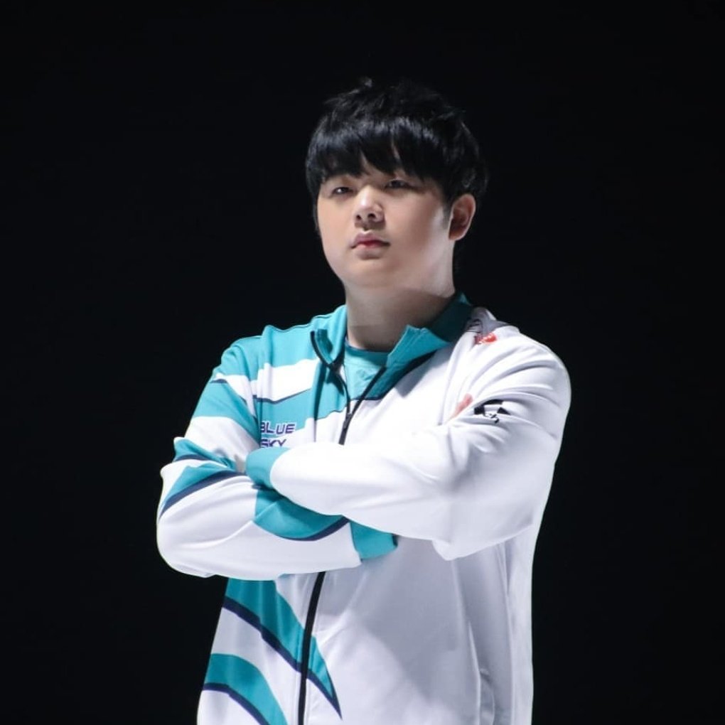 DW_Canyon_'s tweet photo. 다들 우리 이쁘니 보구 좋은하루되셔요 ㅠㅠ 건부 최고귀엽다!! ㅠㅜ

#DWG #Canyon https://t.co/b7bBgBZIaO