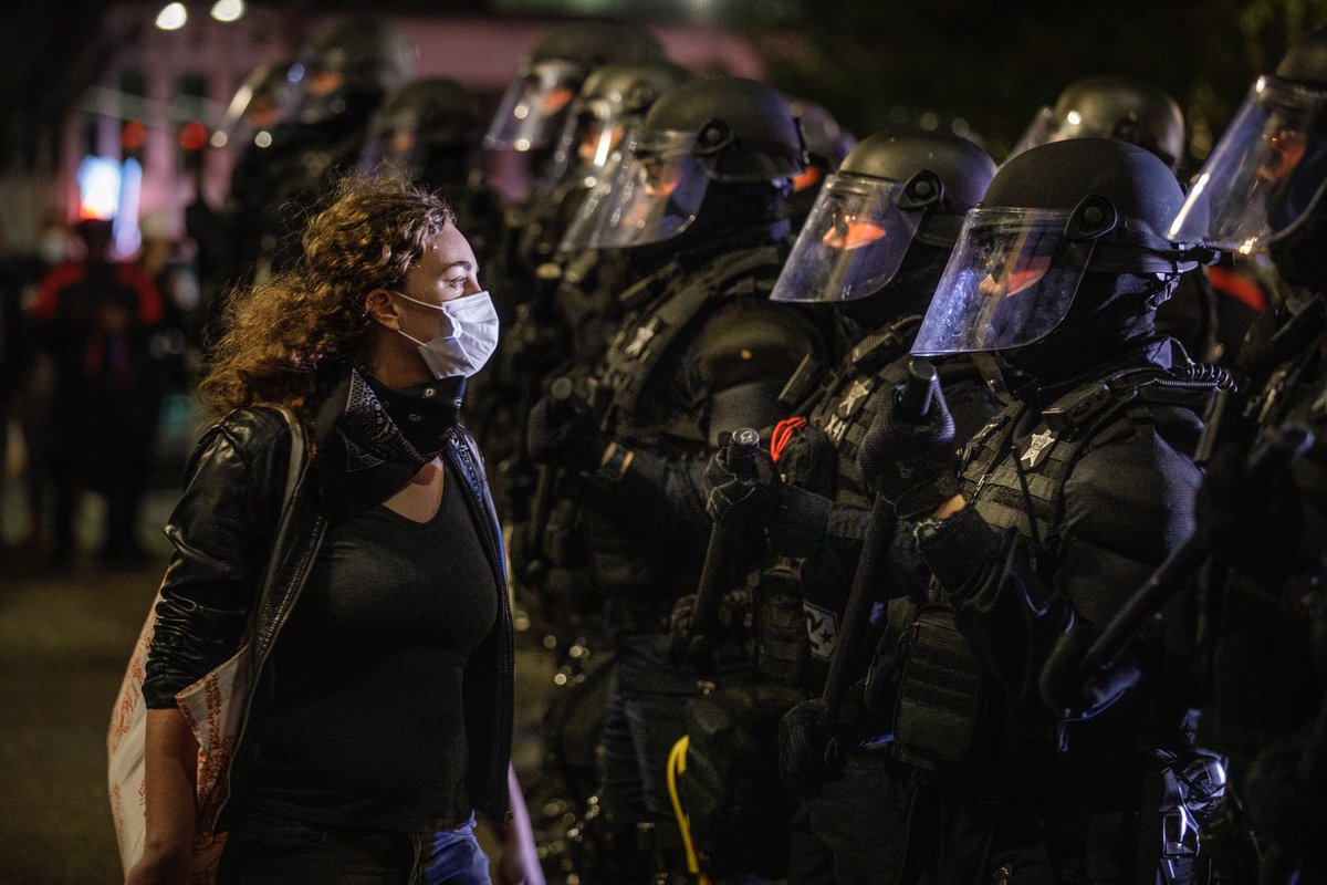 Jonathan House tweet media