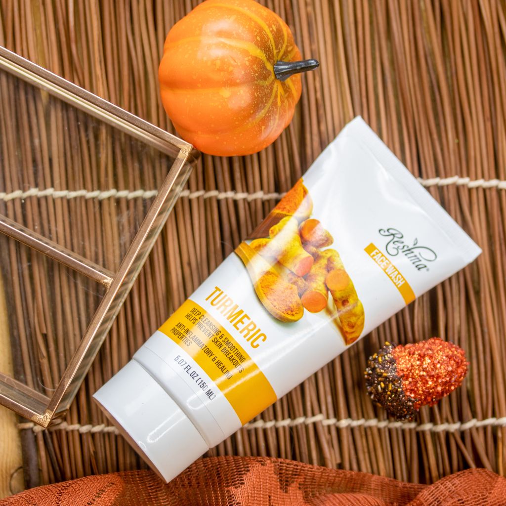 LoveCocotique's tweet photo. Give your skin a nice deep cleanse glow with the @beauty_reshma Turmeric Face Wash in the #OctoberBox!
With the antioxidant properties of Turmeric, this face wash will leave your face looking smooth and radiant.✨
Have you tried this product? Let us know what you think! https://t.co/v2bafmCoCY