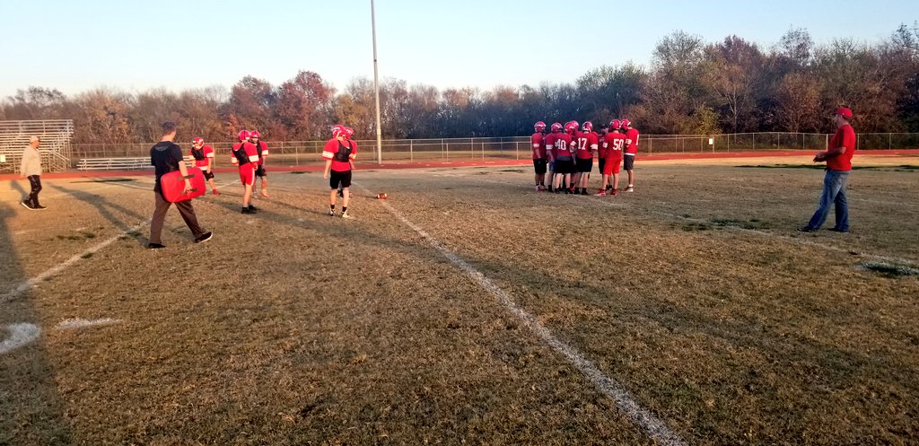 SeanEFrye's tweet photo. Watching Oswego's final practice before they head up to face undefeated Madison in the second round of the @KSHSAA 8-Man I playoffs https://t.co/7vIiokOecU