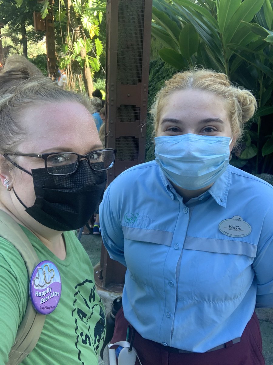 CardosGirl2607's tweet photo. Endless thanks to Paige in @DisneyAnimalK for the extra Magic in Pandora for my hubs&amp;my anniversary trip. ✨🥰🙏🏼#castcompliments https://t.co/OKR1qNvuVX