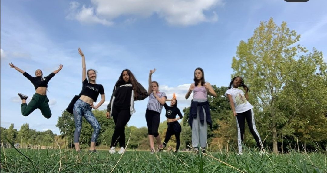 Metamorphosi7's tweet photo. We are on zoom this Saturday come join us!! Hip-hop Dance. Teens and adults @WandsworthMums @MNWandsworth @tootingnewsie @balhamnewsie @furzedown_net @SWLondonmums @LondonDance https://t.co/VPdsa7ogqk