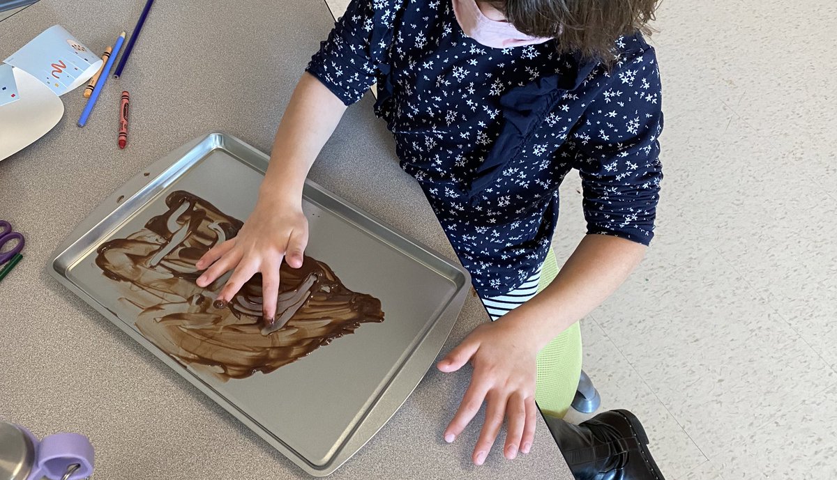 MissJaroch's tweet photo. It was a little messy, but today we practiced our CH digraph by writing words with CH in CHocolate pudding! 🍫 Hopefully this real-life connection helps us remember what “ch” says when we read and write! ✍️ 📖 #MASDProud https://t.co/YN4nc2XCa7