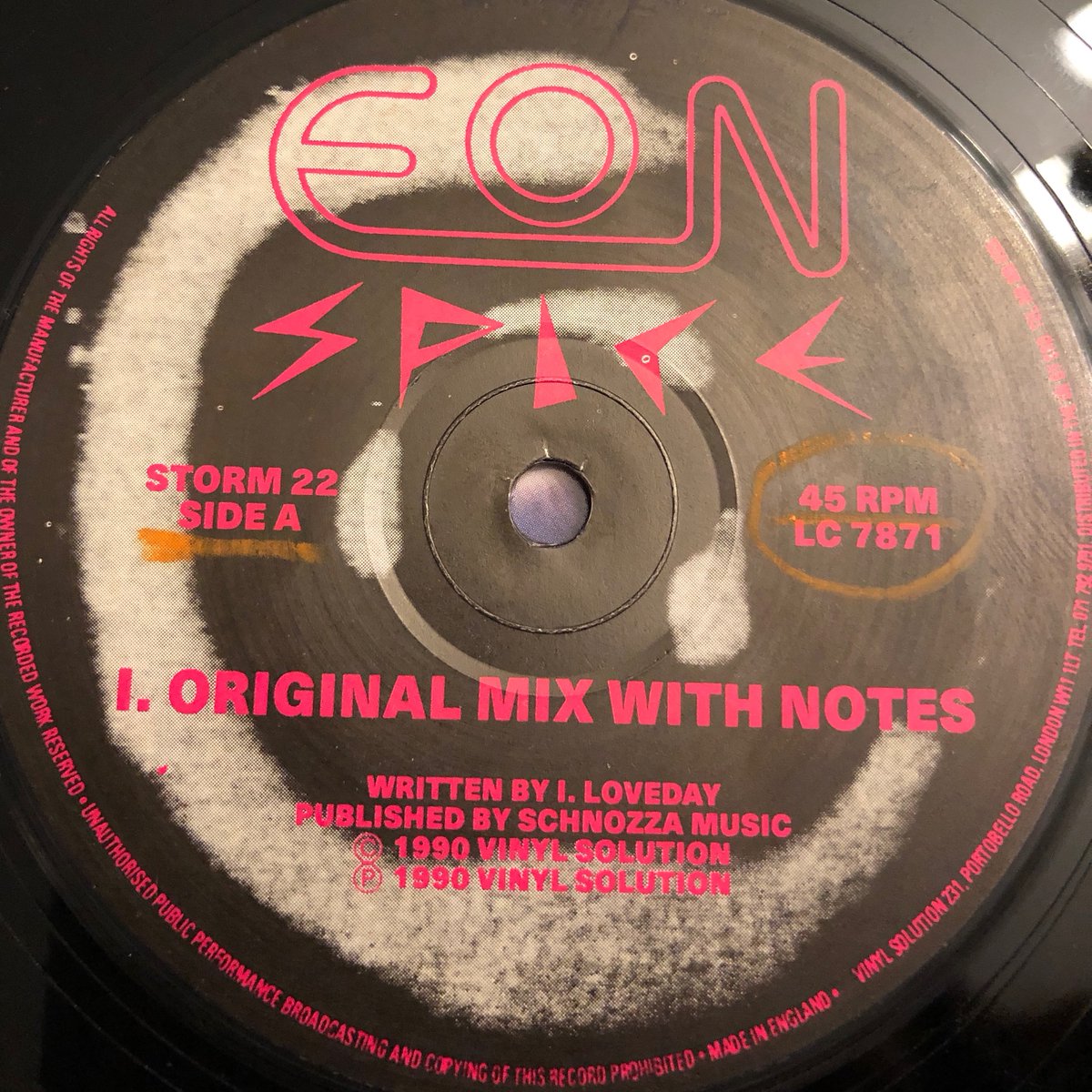 GrooveRadioUSA's tweet photo. Remember this one? #EON #TheSpiceMustFlow🙌We are LIVE TODAY 3-6PM PT with more #ClassicVinyl x #Top5Grooves x @SwedishEgil LIVE at 5PM GET #HAPPYHOUR MIX🍹
👉#LISTEN on our FREE #GrooveRadio app or #WATCH THE LIVESTREAM SIMULCAST on our website or Twitch x come #CHAT with us! https://t.co/WgNboGFOio