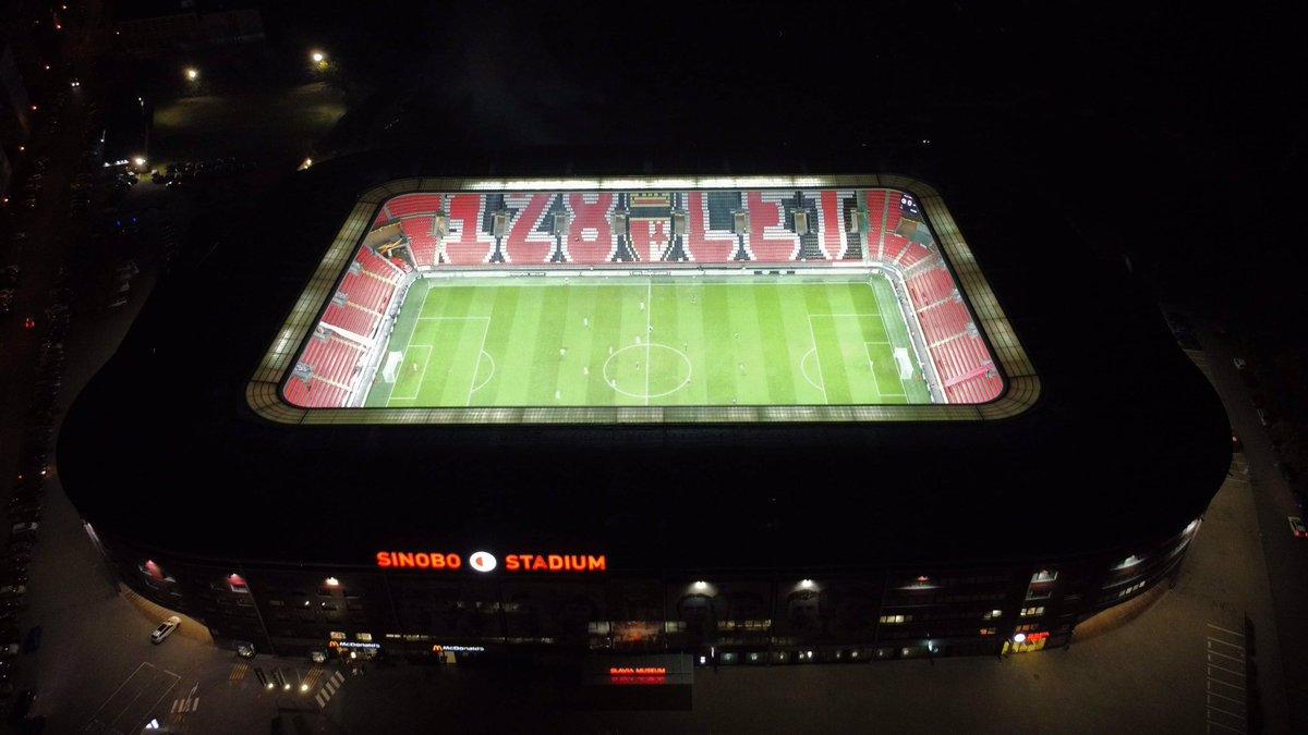 TRIBUNA_SEVER's tweet photo. #slavia128 #NoPyroNoParty #slaogc https://t.co/QFAjg2Adqu