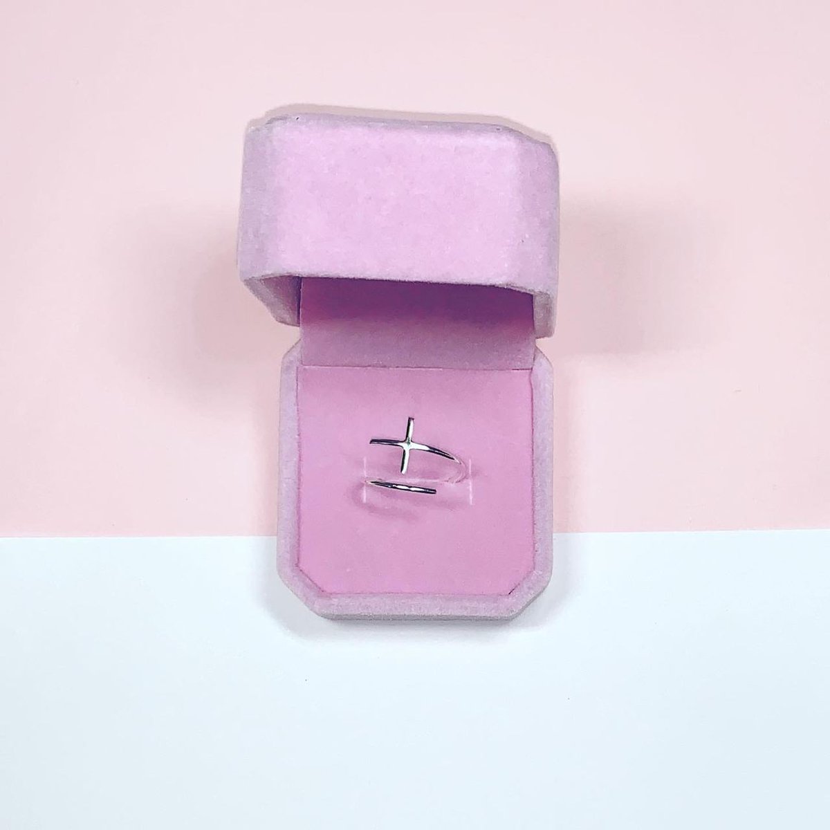 dreamerscorner's tweet photo. ENVÍOS GRATIS y 15% de DESCUENTO con mi ✨CÓDIGO: IRIS15✨ ¡¡¡Aprovecha que se agotan las existencias!!!  https://t.co/qUebGmM9dD #joyasunicas #joyería #LaCasaFuerte1 #joyas #joyasconpersonalidad https://t.co/bLlLmjobCf