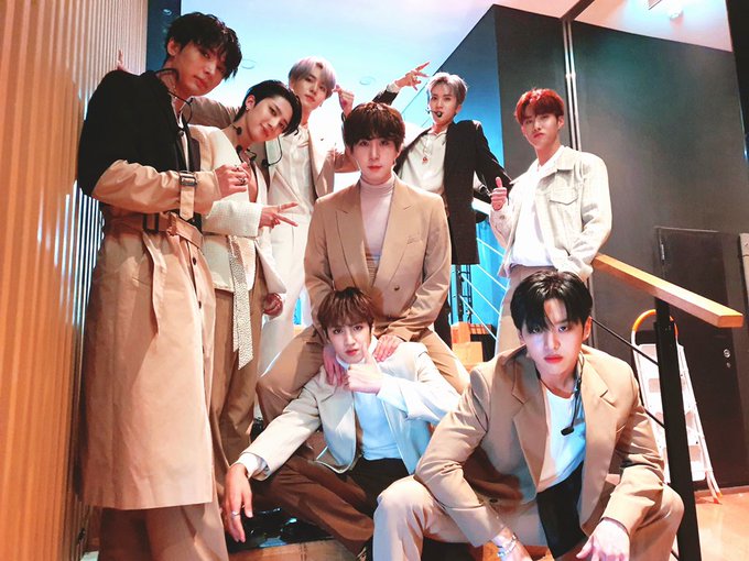 kacahya_hoon's tweet photo. Hiiiiiiiii ..... Morning #PENTAGON https://t.co/AUzYVMiuSx