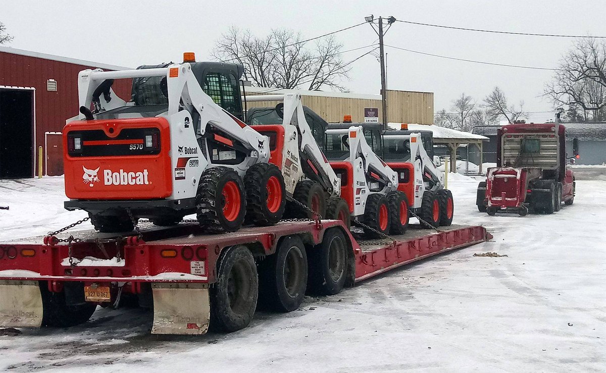 Ringers is looking to fill the rest of our teams with reliable and hardworking snow removal professionals for the 2020/2021 season!

•$35/hour ~ Equipment Operators
•$30/hour ~ Plow Truck Drivers
•$25/hour ~ Shoveler’s

☎️ (847) 989-5593
📧 sales@ringerslandscaping.com