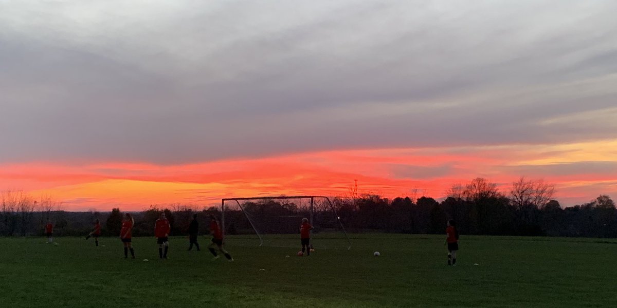 LEXFC08GR's tweet photo. Closing down practice with this view #LexFC https://t.co/POM884F8wr