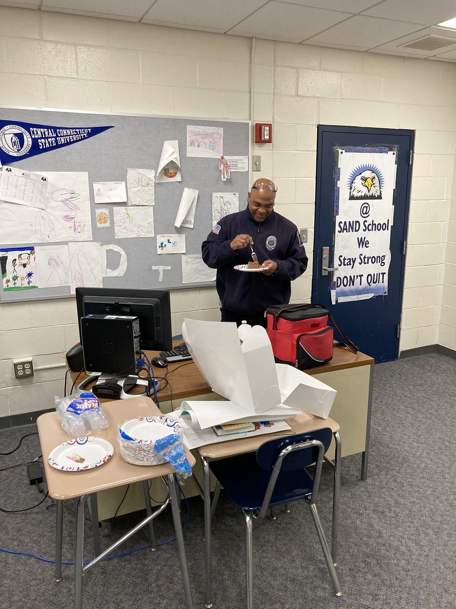 sandhartford's tweet photo. Another great week at the SANDbox as we head into our Fun Friday! #Interview #essentialworkerday #HBDcake #parentengagementPD #SOARing #makingithappen #WeAreHartford #allin #AP #ExecutiveAssistant https://t.co/057ge8AxCr