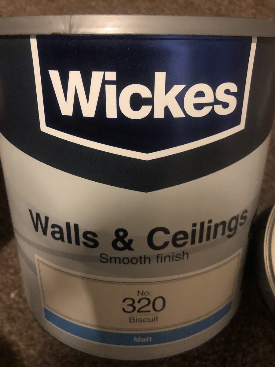 AlisonLeanneC's tweet photo. Day 1️⃣ #Lockdown2 
@Wickes was my last shop before no more going inside shops. Grand plans of finishing decorating and matt Biscuit isn’t available on Amazon. #StillShielding #ShieldingDifferently https://t.co/oj8w5x2k1O