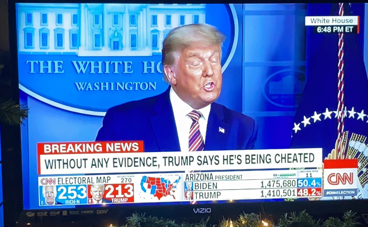 HAHAHAHAHA CNN IS RUTHLESS WITH THIS CAPTION AHDHAJAJSBA