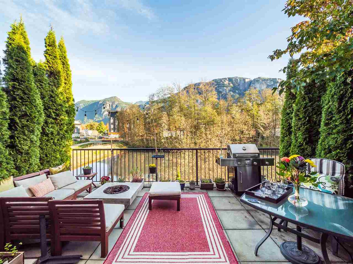 BlackTuskRealty's tweet photo. 🏡Property Feature
📍21-1204 Main Street, Downtown Squamish
Agent: Shabeen Ali
This bright corner unit townhome is located in the Aqua complex that backs on to the estuary. Enjoy spacious living and breathtaking views! 
Details at: https://t.co/U2pEm9reqU https://t.co/i6N918fZPr