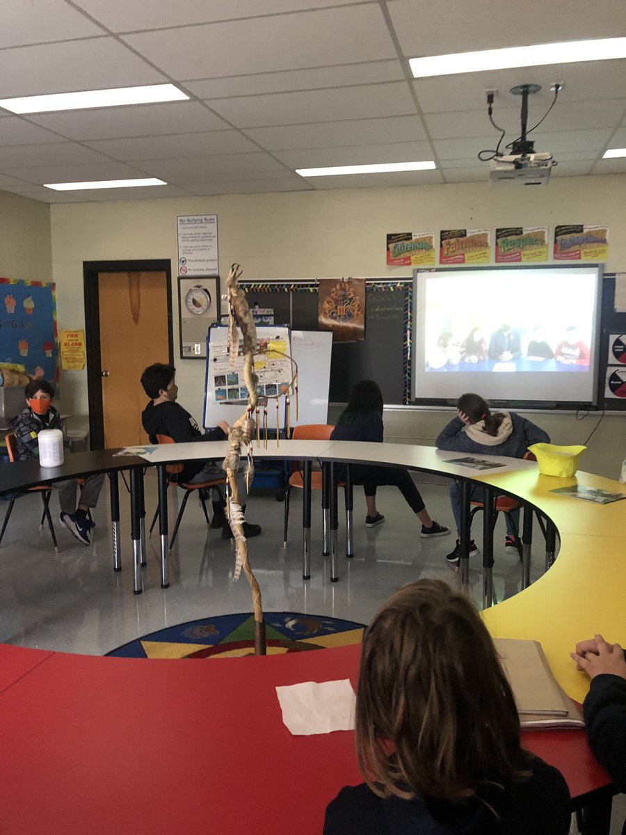 MrsMessen1's tweet photo. Our 5/6 class was honoured to join in live with some amazing Chiefs and council from around the province to learn more about Treaties. Miigwech to Mrs. Fisher for organizing this learning opportunity at OLS @olsnpsc #TreatiesRecognitionWeek @npsc_schools https://t.co/Ys1ELt35Im