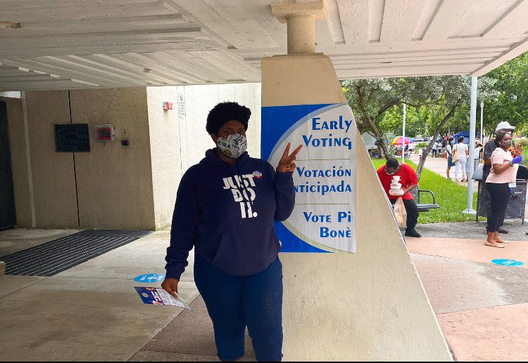 RidgeInteracts's tweet photo. #AttitudeOfGratitude moment this #ThankfulThursday as our #SpartansEngage #ValuesMatterMiami style in #Citizenship & #Service building our #ServicePrograms for this 2020-2021 school year
🔴We⚫️⚫️Are🔴🔴Ready⚫️
#SpartanKeyClub2021
#SpartanInteractClub2021
#NHS2021 https://t.co/yrLOeEtjXl