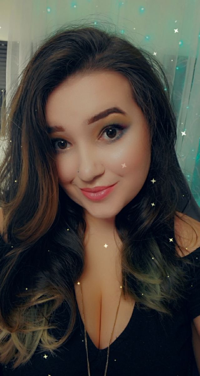 TipsyMini's tweet photo. https://t.co/7Ln5p5G92d

Hey cutie pies! #DeadbyDaylight again today! Down to play survive with friends with some pals, hope you can stop by! 💙💙

#tipsymini #gamergirl #cute #funny #smallstreamer #horror #behaviour #survivor #LGBTQ #makeup #twitch #live https://t.co/uZk4vQBZ9a