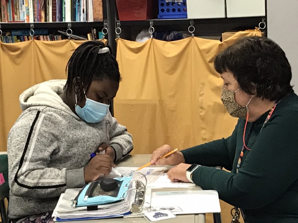 MrsHinckleymath's tweet photo. Personal marker boards and Quick Bag Checks today for simplifying expressions.  #FocusedAndOnTask #ShowMeWhatYouKnow #WICOR @Team7_1Bingham @BinghamBears https://t.co/4TzDfYMMJE