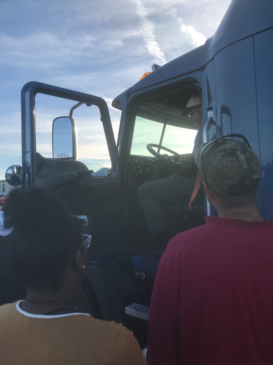 TruckSbl's tweet photo. Instructor Reese demonstrated a Pre-Trip for Day 1 on the range with the newest class at SBL Driving Academy. #SBLDA #Trucking #TruckDriving #Mack #Tanker #TankerYanker https://t.co/hag70SeVz8