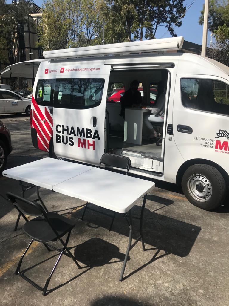 MHDEFOE's tweet photo. El #ChambaBusMH sigue proporcionando apoyo en temas laborales a la población de la @AlcaldiaMHmx.
Acercamos las oportunidades para todas nuestras comunidades.

#MHelCorazónDeLaCapital https://t.co/hQVa9aon3d