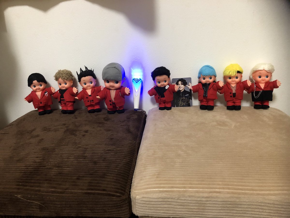 jdt_v's tweet photo. ヒニム作れなくてごめん←
愛はあるのでトレカで対応←こら
9人みんな大好きだよ！！
15周年おめでとう💙
#SUPERJUNIOR 
#15thAnniv_WalkTogether 
#슈퍼주니어_15주년_다_죽여 https://t.co/WmFPNcLtBl