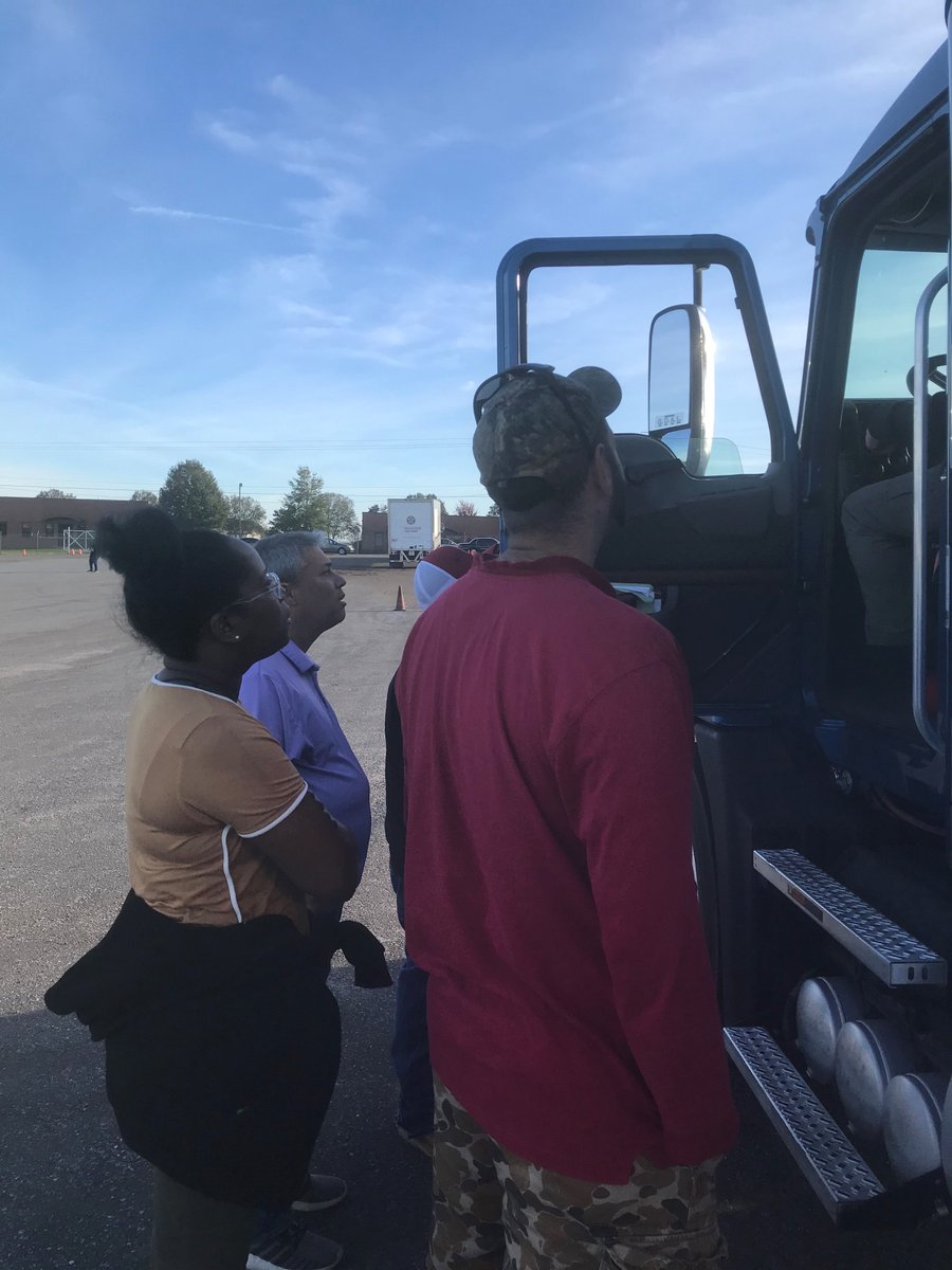 TruckSbl's tweet photo. Instructor Reese demonstrated a Pre-Trip for Day 1 on the range with the newest class at SBL Driving Academy. #SBLDA #Trucking #TruckDriving #Mack #Tanker #TankerYanker https://t.co/hag70SeVz8