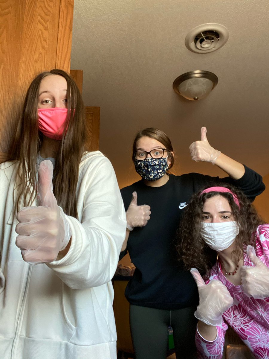 laurynbennett_'s tweet photo. Had a great time volunteering at House of Hope! Great experience and learning opportunity🙃 @CFCAPSMed https://t.co/XA7sk6E06o