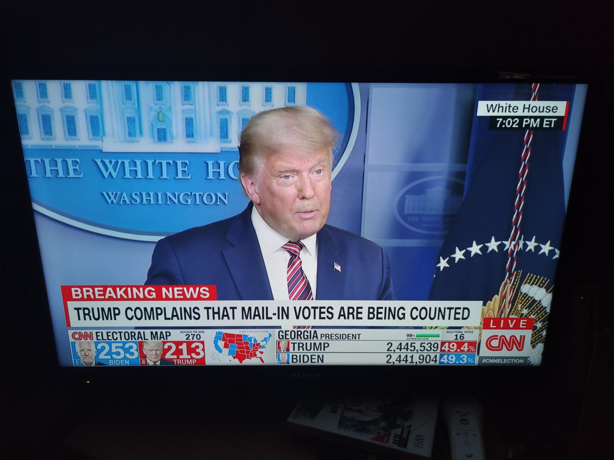 ThatPeterHayes's tweet image. CNN's chyron writer deserves the entire world.