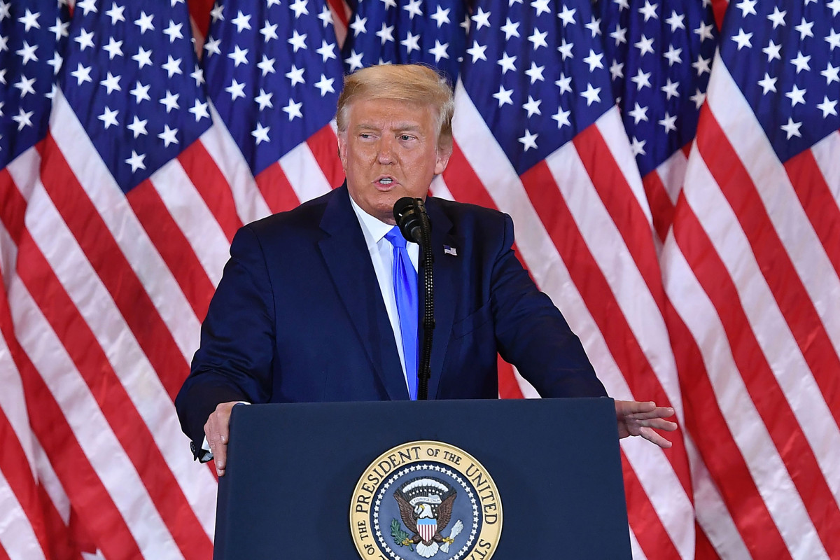 nypost's tweet image. Downcast Trump makes baseless election fraud claims in White House address trib.al/3l8FnQG