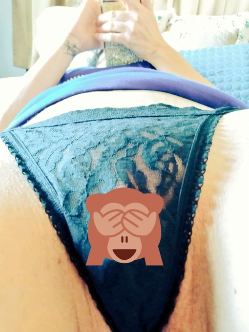 Dudes today be like "do you need help making content?". Come on over baby, and grab some  beer. This<a href="/tag/happydance"class="tags"><span>#happydance</span></a><a href="/tag/giggle"class="tags"><span>#giggle</span></a>