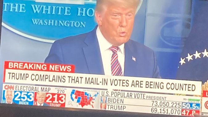 realasysk's tweet photo. ik whoever wrote these CNN headlines of Trump is dying of laughter 💀💀 https://t.co/B3fvjzV04G