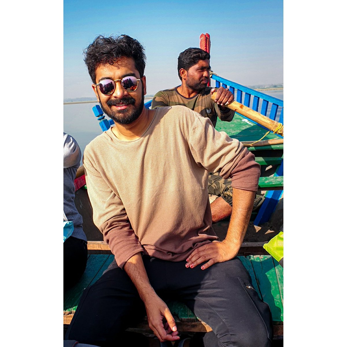 ApurvPorandwar's tweet photo. To be yourself in the World that is trying to make you something else is the greatest accomplishment
•
#lifeexplorer #beyourself #selfworth https://t.co/VwbYxMZVcU