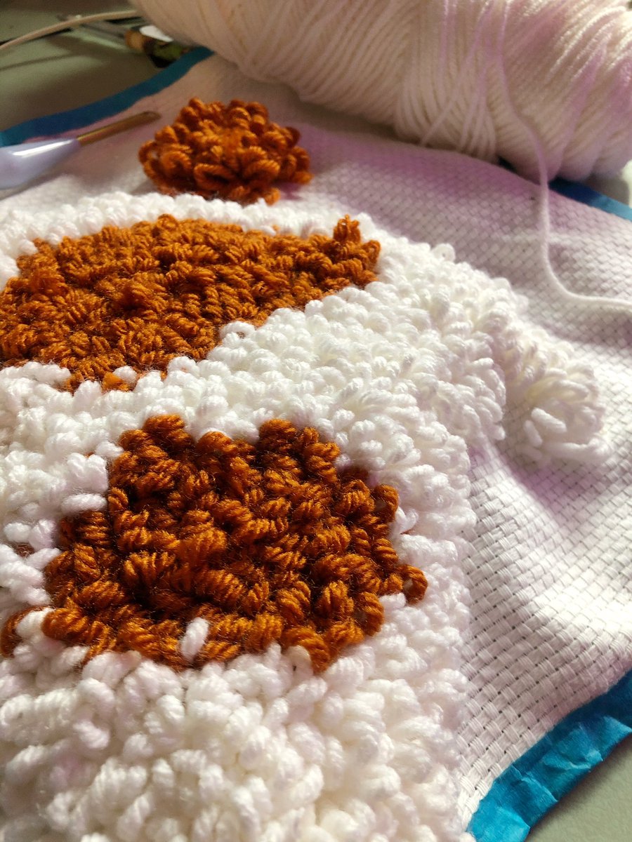 srkart's tweet photo. Starting my first rug!!! 🐑🐑🐑 #punchneedle #punchneedlerug #rughooking #handmade https://t.co/EGMM8TlLwr
