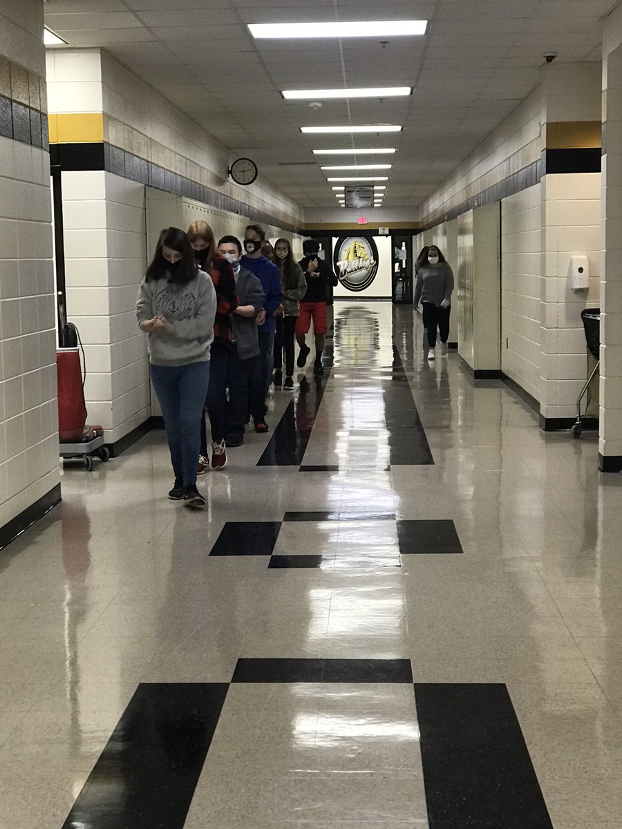 DorrityJCHS's tweet photo. Science can be fun! MCMS students participating in a Heart Rate Lab. Learning about the Body Systems is engaging and sparks their interest! I LOVE MY JOB! https://t.co/72mtny1Myh