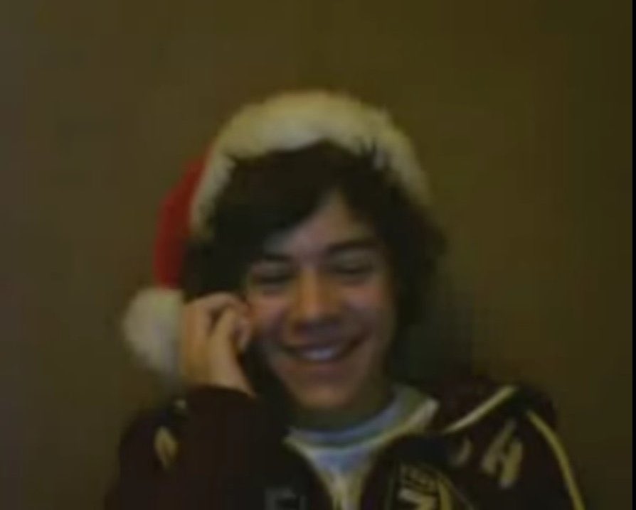 lonelicarus's tweet photo. natal chegando e ninguém vai ficar boiolinha assim por mim https://t.co/mU2hMfx9JT