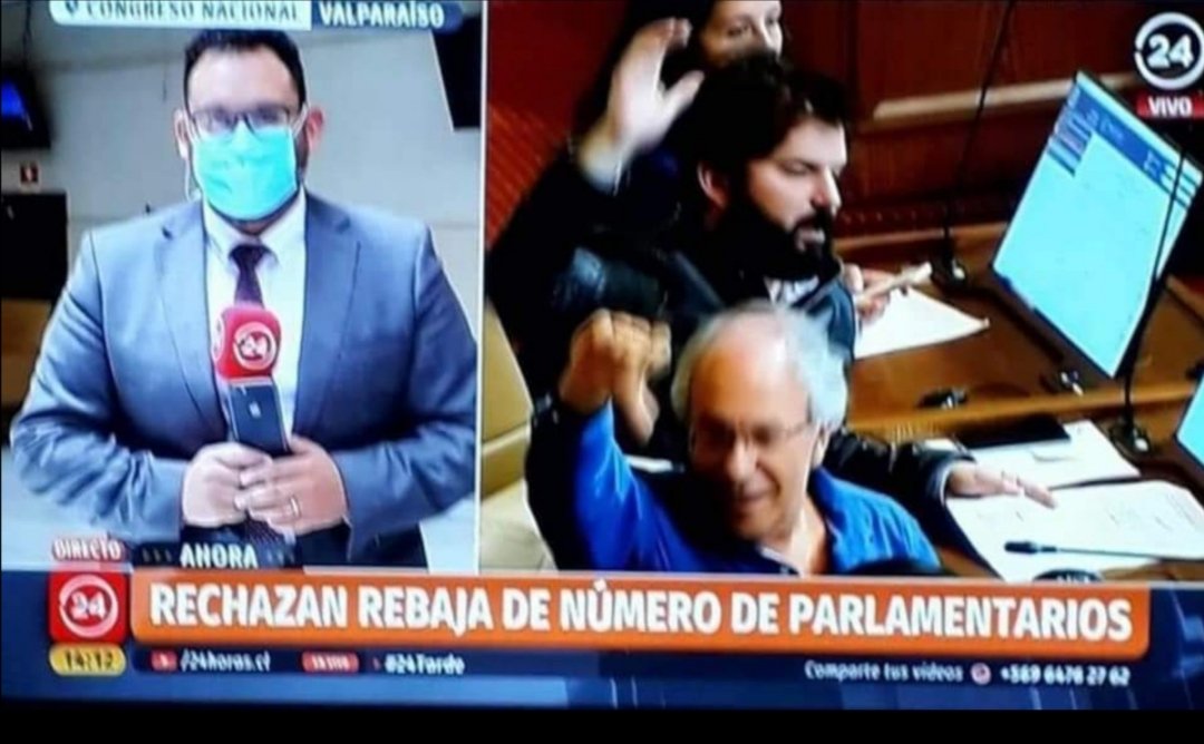 Fiorela348's tweet photo. Estos personajes de la foto son los que para el estallido social hablaban que se debía rebajar la cantidad de parlamentarios y los sueldos . Estos mismos que llamaron a votar apruebo y que decían que eran urgentes los   cambios , hoy se oponen a que les toquen el bolsillo. 👁️👁️🤮 https://t.co/G682ZGFhVQ